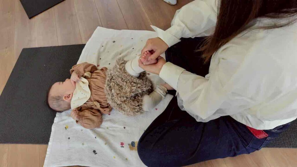 ベビーマッサージ